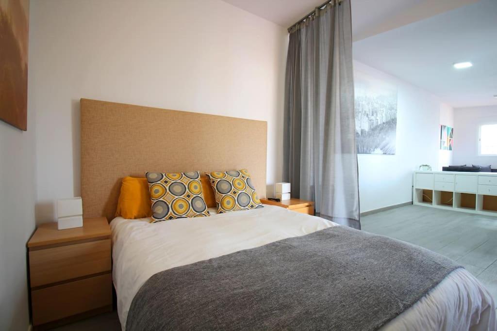 Suite Puerta Osario Con Terraza Sevilla Exterior foto