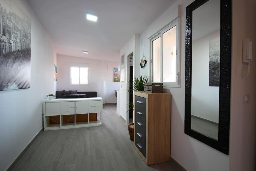 Suite Puerta Osario Con Terraza Sevilla Exterior foto