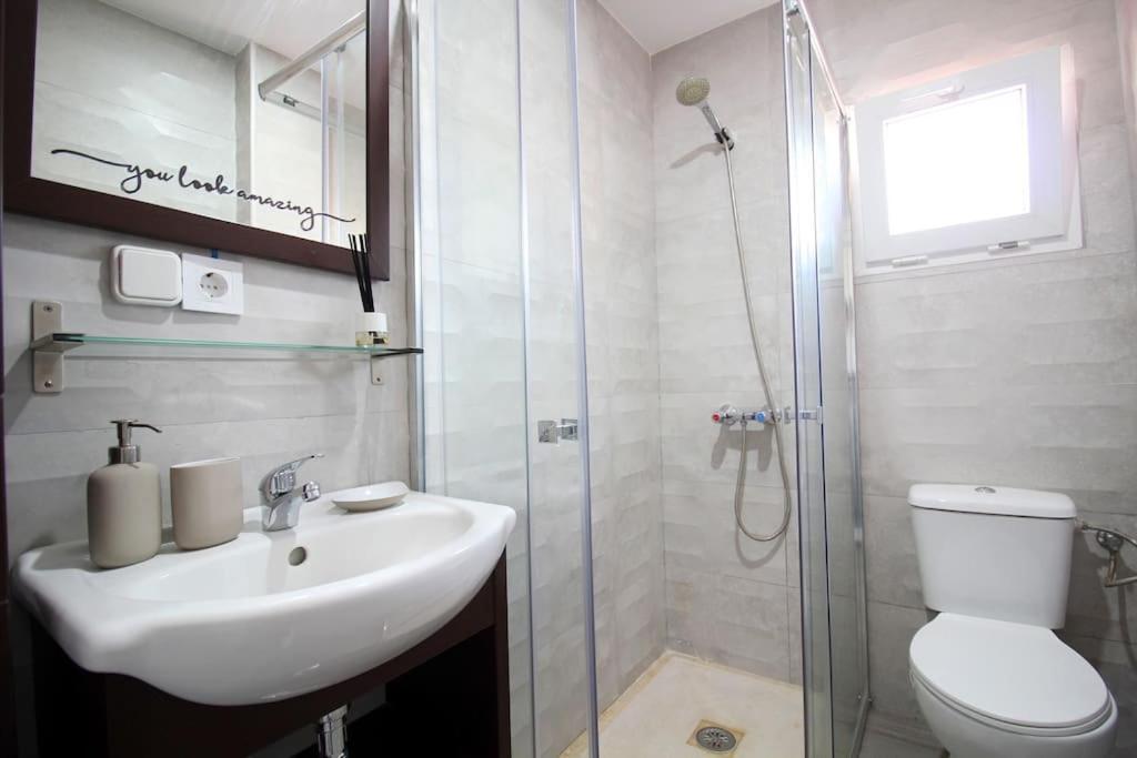 Suite Puerta Osario Con Terraza Sevilla Exterior foto
