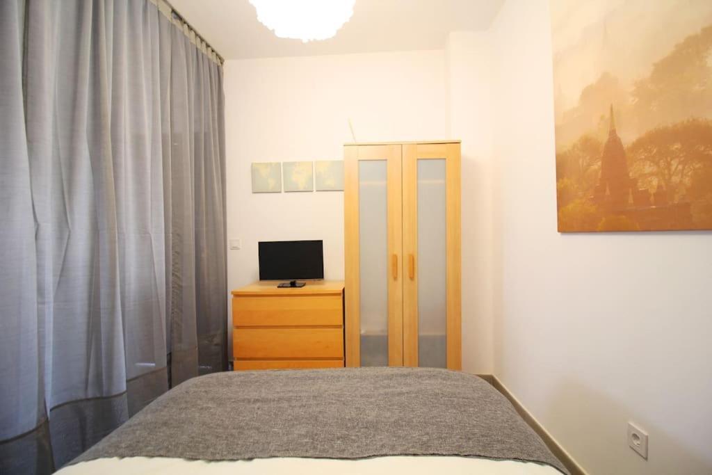 Suite Puerta Osario Con Terraza Sevilla Exterior foto